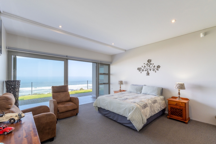 3 Bedroom Property for Sale in Pienaarstrand Western Cape